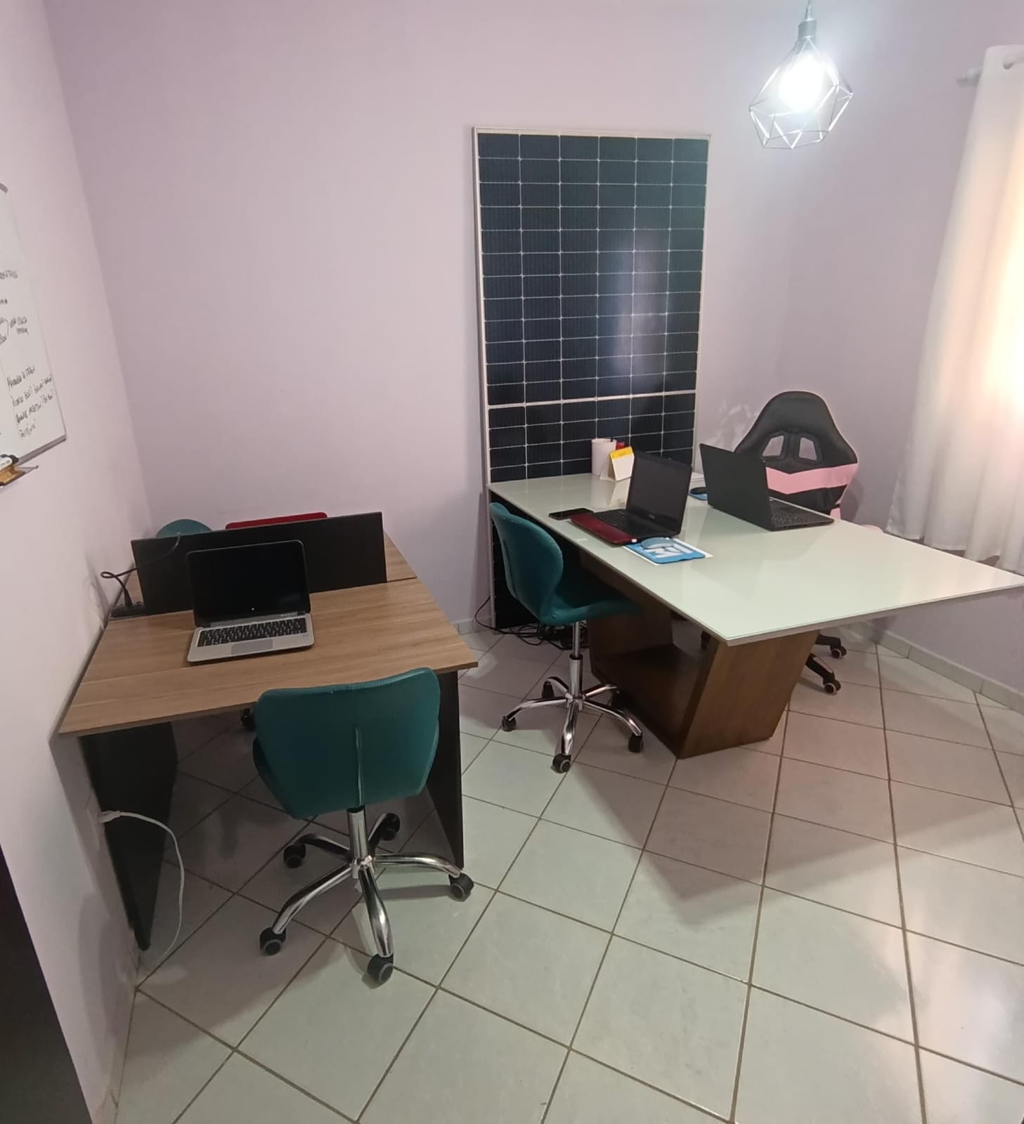 Escritório e monitoramento da FM Energia Solar