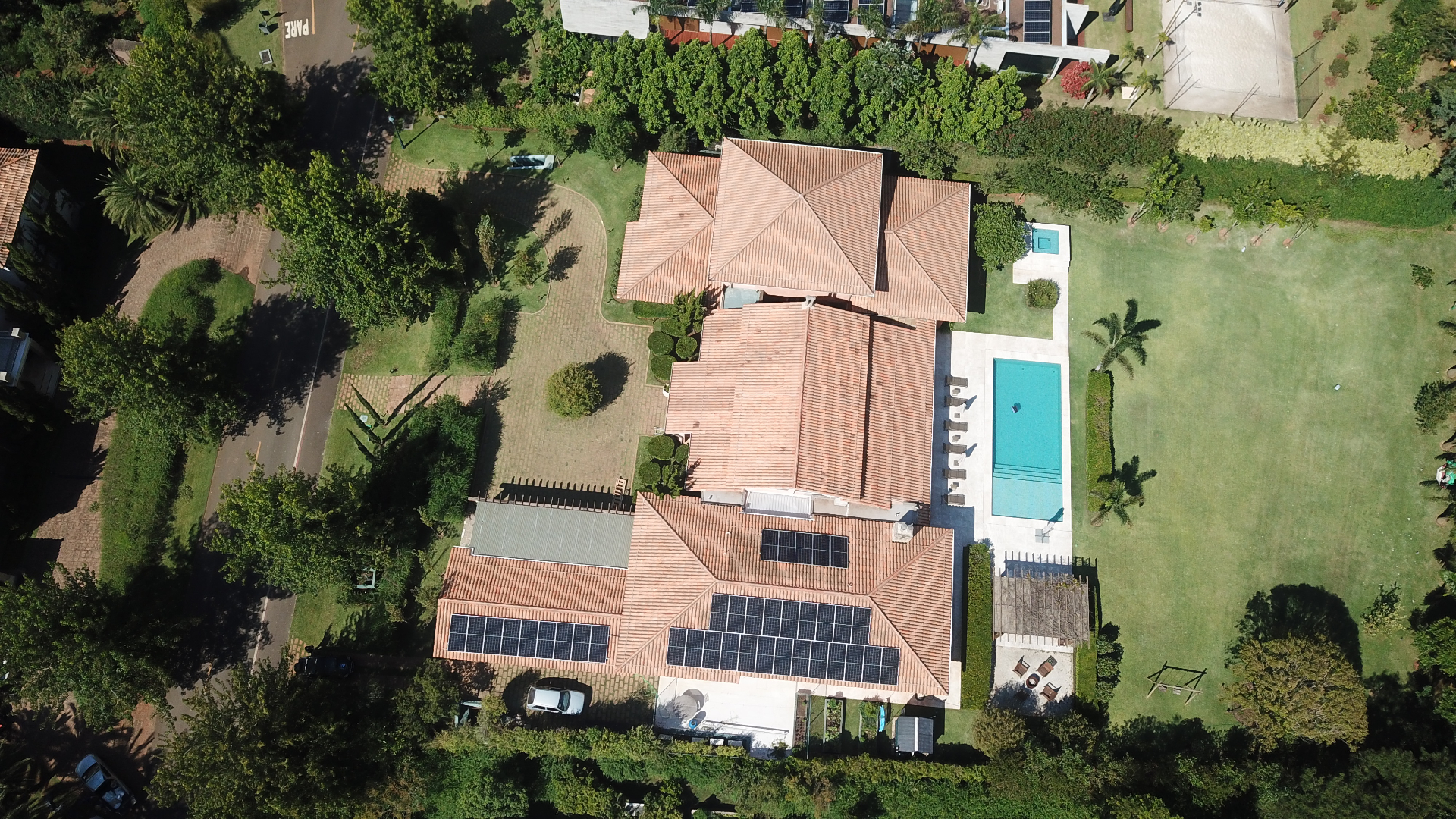 Residência Alto Padrão — Condomínio Quinta da Baronesa